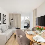 Appartamento Beautiful With Balcony And Parking By Renters