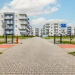 Beautiful With Balcony And Parking By Renters *