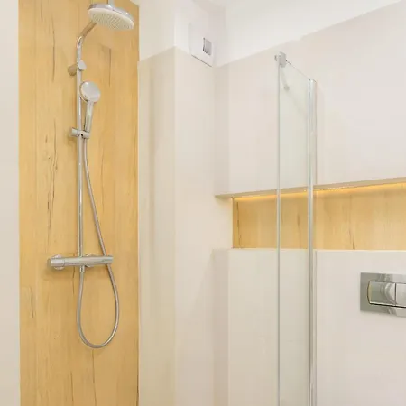 Beautiful With Balcony And Parking By Renters Kołobrzeg