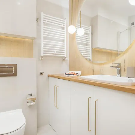 Beautiful With Balcony And Parking By Renters Διαμέρισμα Kołobrzeg