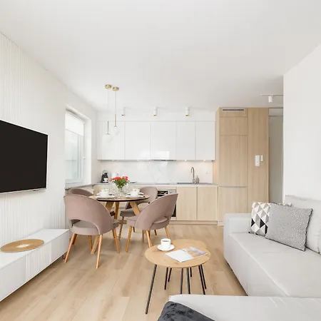 Beautiful With Balcony And Parking By Renters Daire