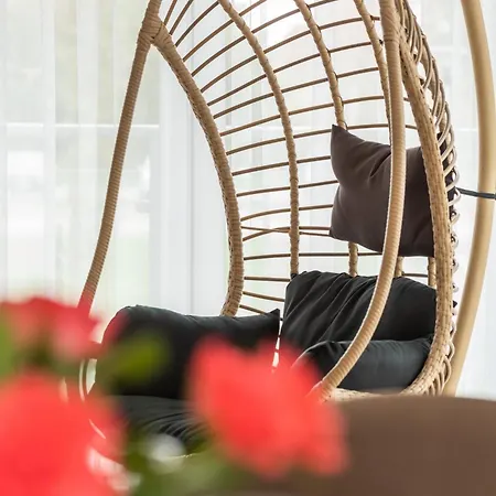 Daire Beautiful With Balcony And Parking By Renters
