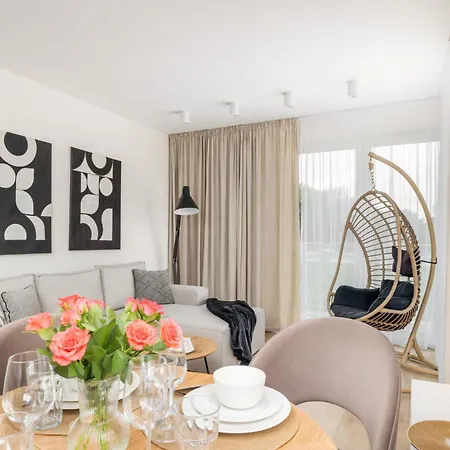 Beautiful With Balcony And Parking By Renters Daire