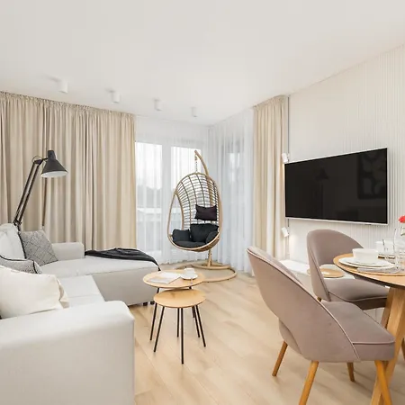 Daire Beautiful With Balcony And Parking By Renters *
