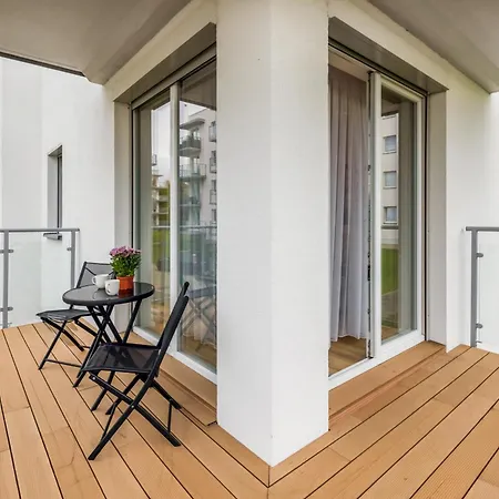 Beautiful With Balcony And Parking By Renters Daire *